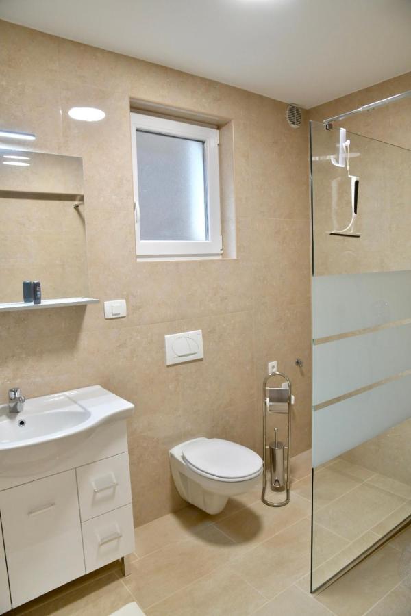 Apartment Stara Jezica With Wifi *