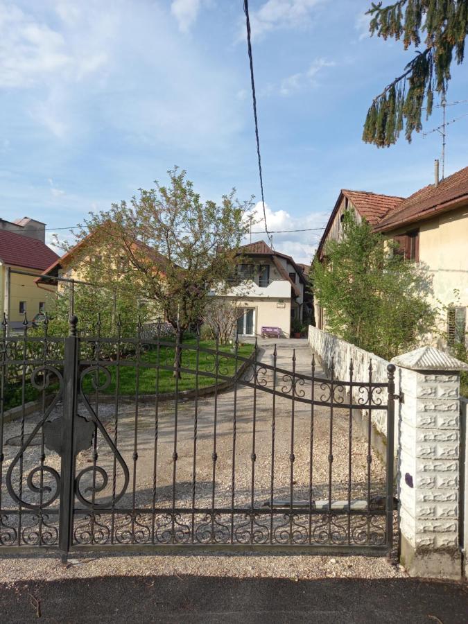 Stara Jezica With Wifi Apartment Laibach